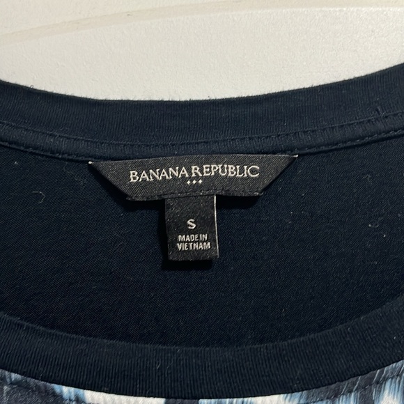 Banana Republic Watercolor Blouse - Picture 3 of 7